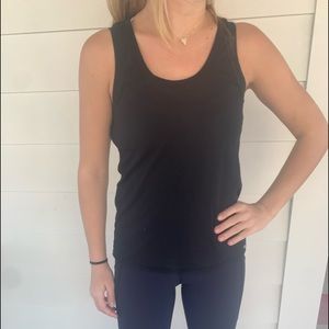 Fabletics back tank top size small great condition perfect for summer
